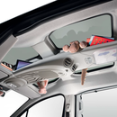 Mehr Licht und mehr Ablagemöglichkeiten durch das Modutop im Dachhimmel des Citro Berlingo Neuwagen